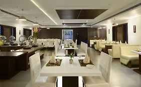 The Taj Vilas